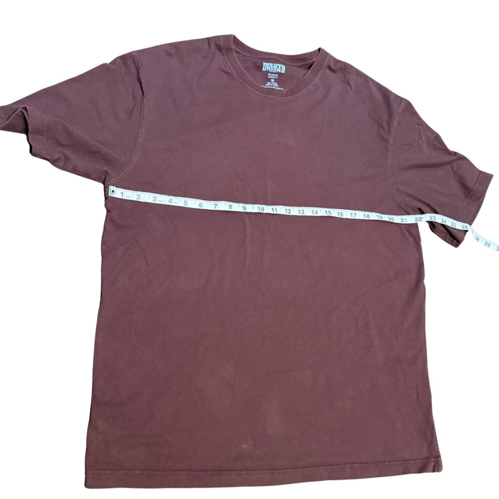 Duluth Trading Co Men's Maroon Short Sleeve Tee - Picture 5 of 5